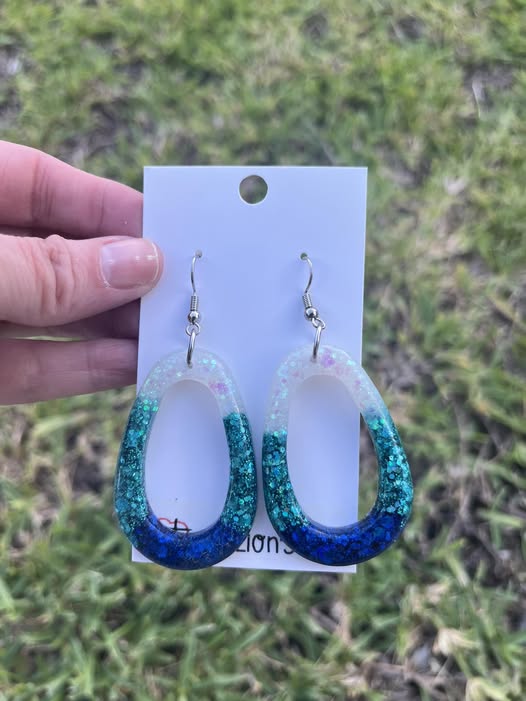 Tri-color Teardrop earrings
