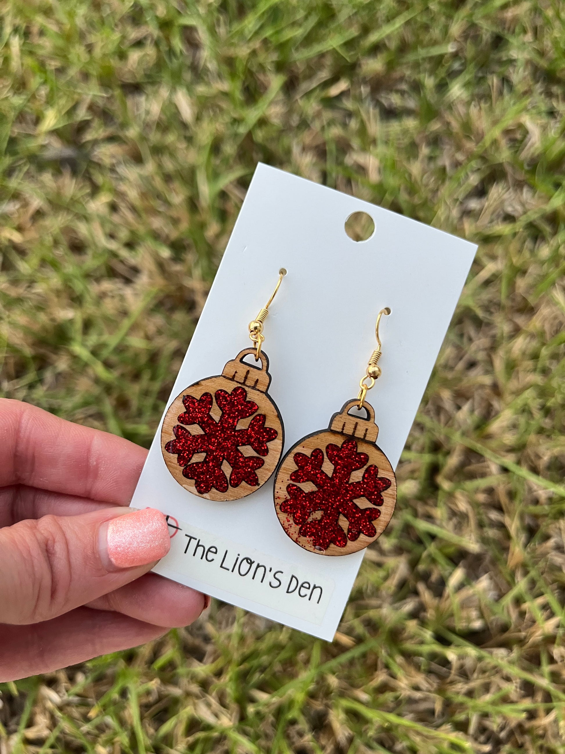 Red snowflake ornament earrings