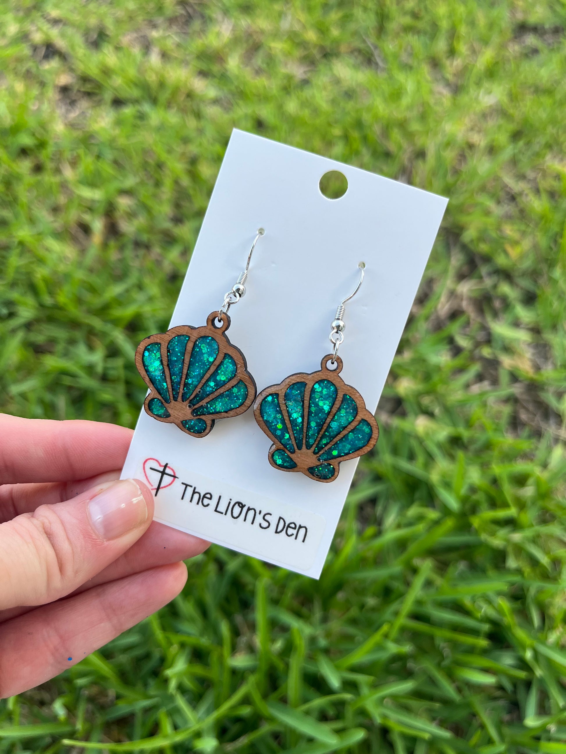 Seashell earrings